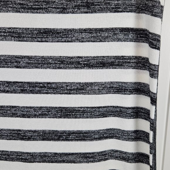 GAP Women’s Size XS Black & White Stripe Marled Knit Stretch Tank Top Boatneck - Picture 3 of 6